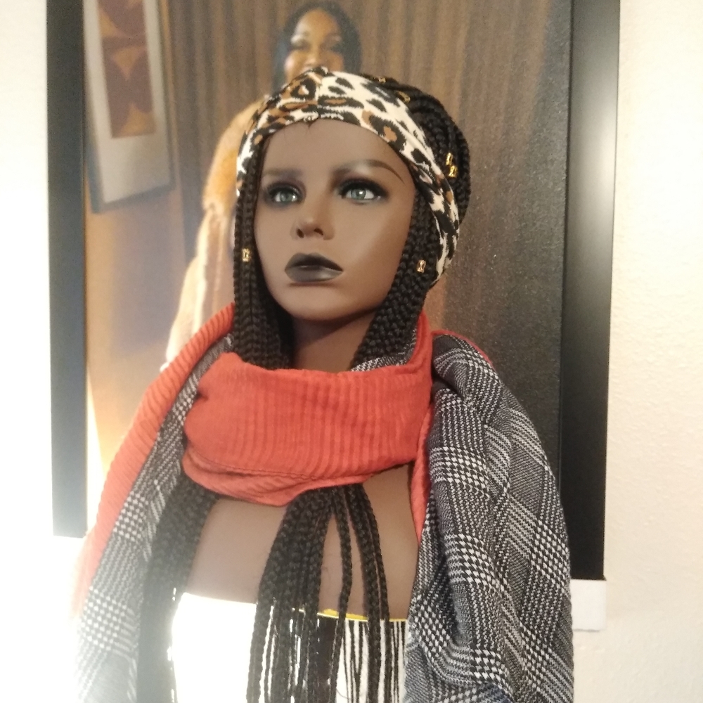 Please welcome my new model Fatima for sale is the scarf she winter time fine - Picture 6 of 14